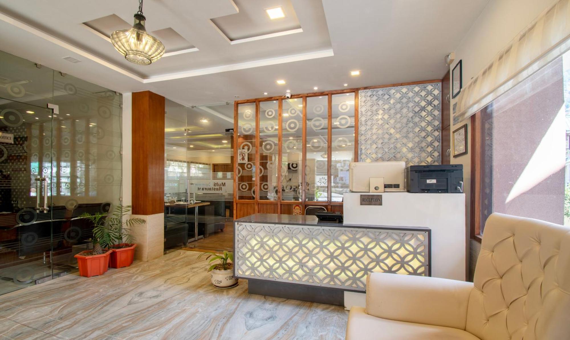 Hotel Ambika Residency, Near Hidimba Devi Temple Manāli Exterior foto